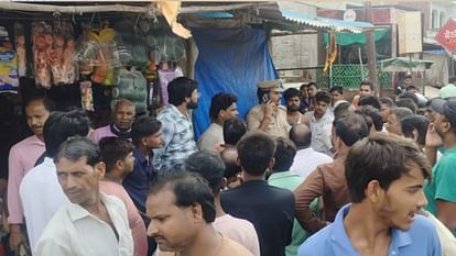 Murder case registered in suspicious death of mother son and daughter-in-law Riya father In Pratapgarh