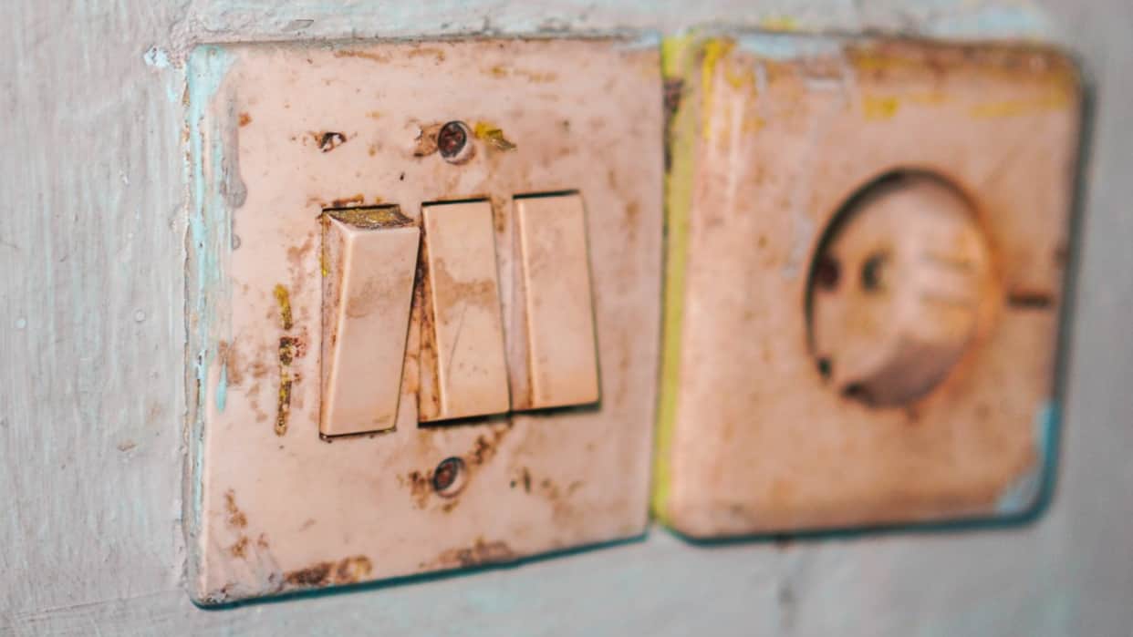 Tips and tricks for cleaning switch board in hindi  switch board kaise saaf karein