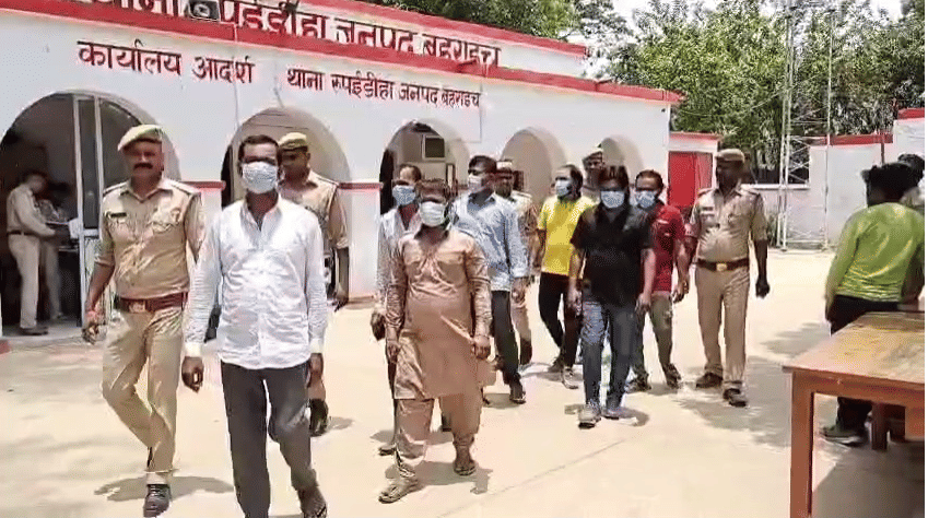 UP: SSB arrested seven youths on India Nepal border in Bahraich.