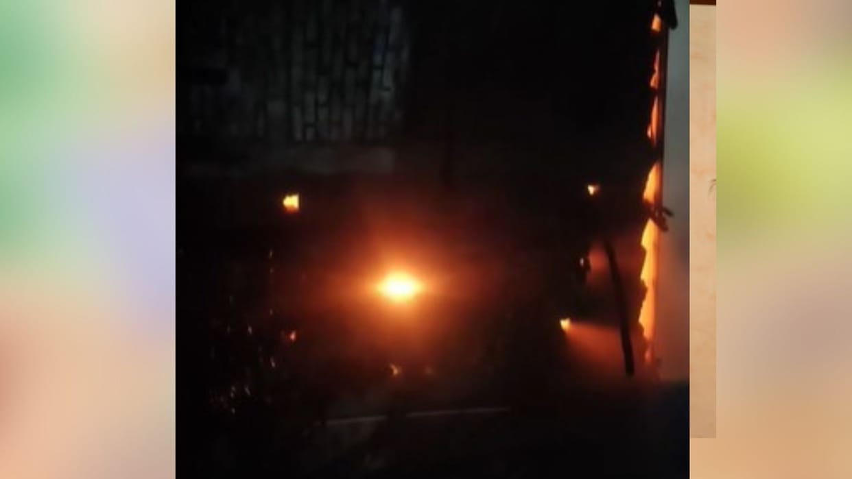 Bihar Fire News: A massive fire broke out due to the explosion of a cooking gas cylinder in Gogri, Khagaria