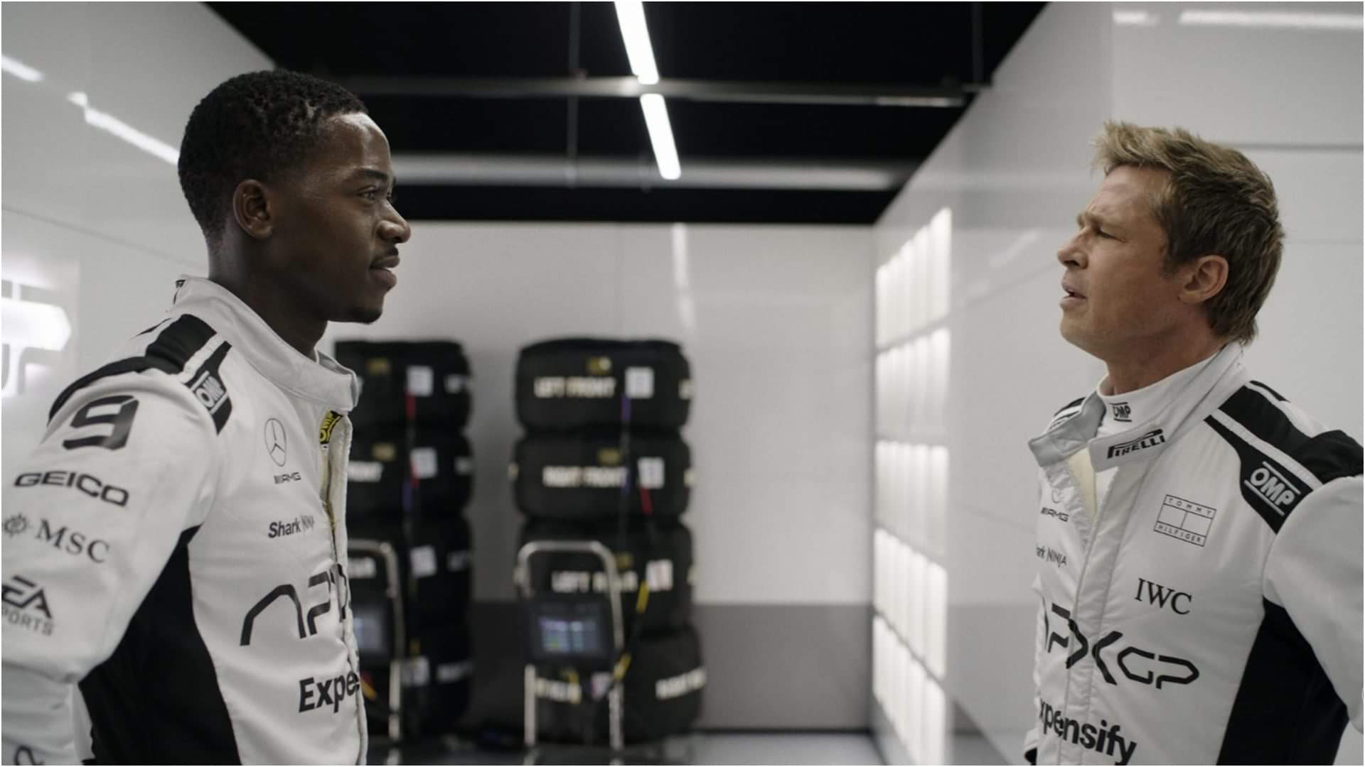 Metro In Dino vs Jurassic World Rebirth box office collection on Sunday