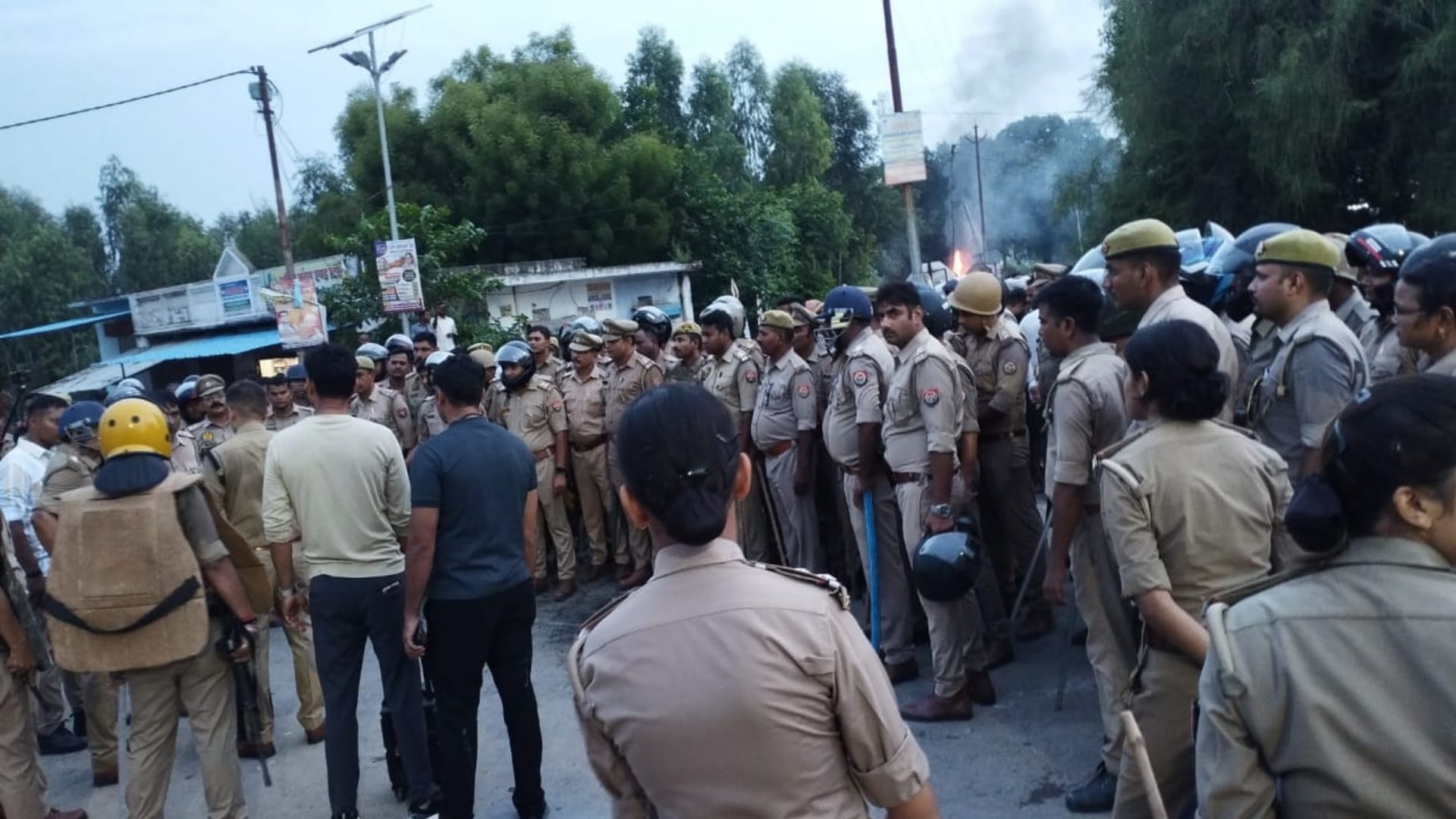 Bhim Army workers got angry after MP Chandrashekhar was put under house arrest, vandalised police vehicles