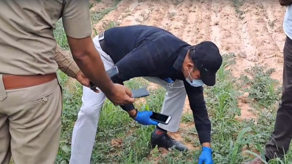 Dead body of a newborn girl was found in a field in Charkhi Dadri
