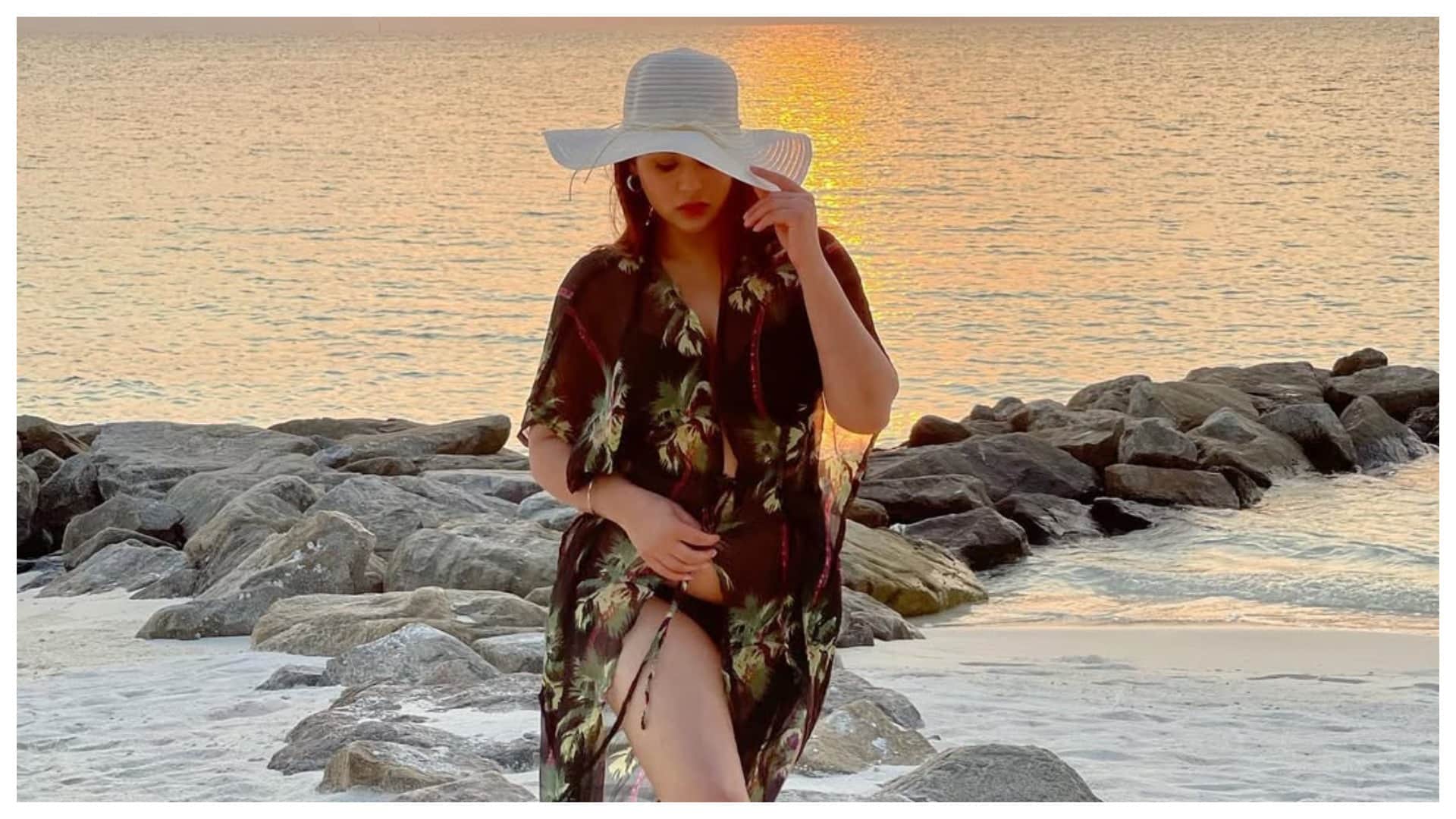 who is mandy takhar kaushal who shared a picture with honey singh connection with siddhu moosewala