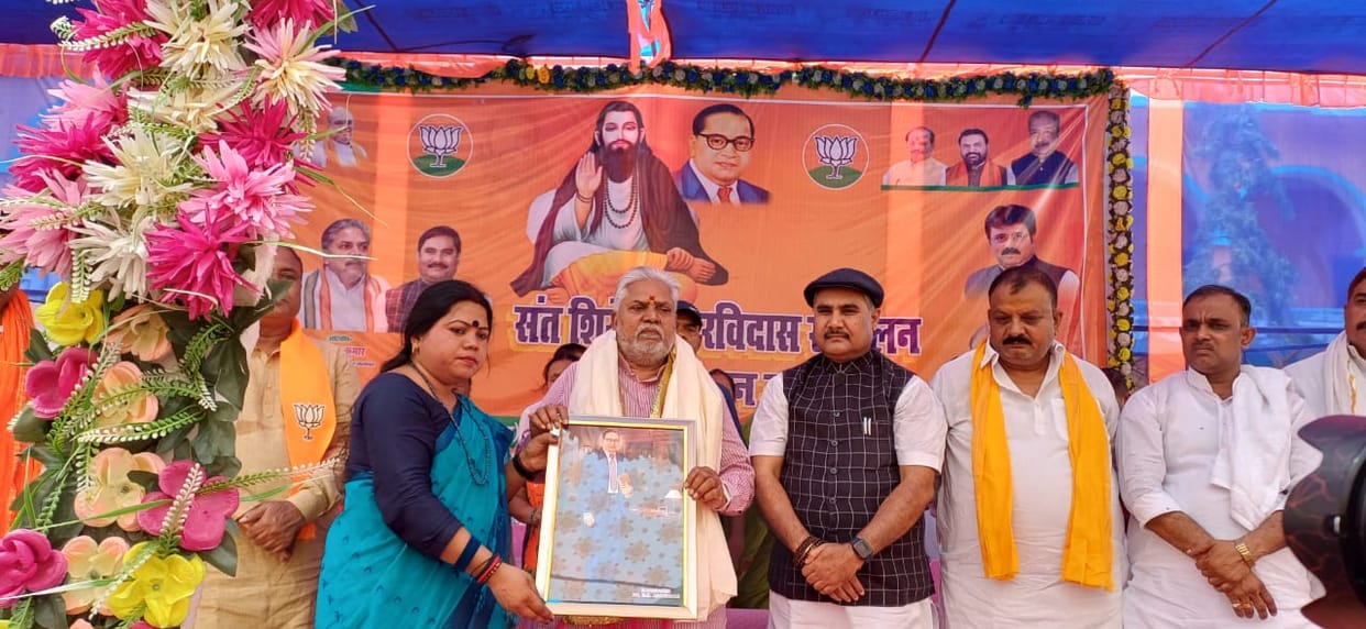 Bihar government's cooperative minister Prem Kumar took a dig at Lalu Yadav and RJD