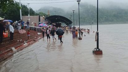 Uttarakhand Weather: नौ जिलों में भारी बारिश का रेड अलर्ट, चेतावनी रेखा के करीब पहुंचा गंगा का जलस्तर Uttarakhand Weather heavy rainfall Red alert in nine districts, Ganga water level reaches close to warning lin