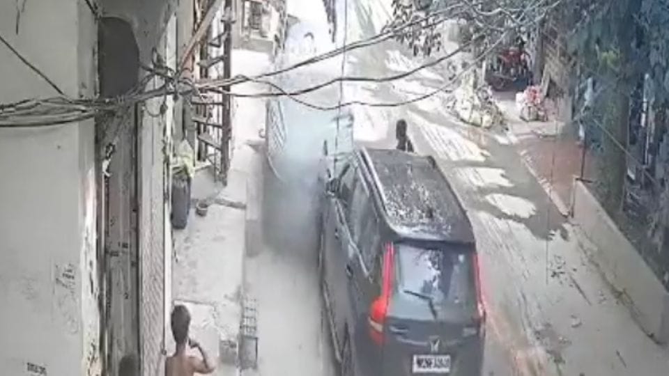 Drunk Scorpio driver hits several vehicles in Gurugram