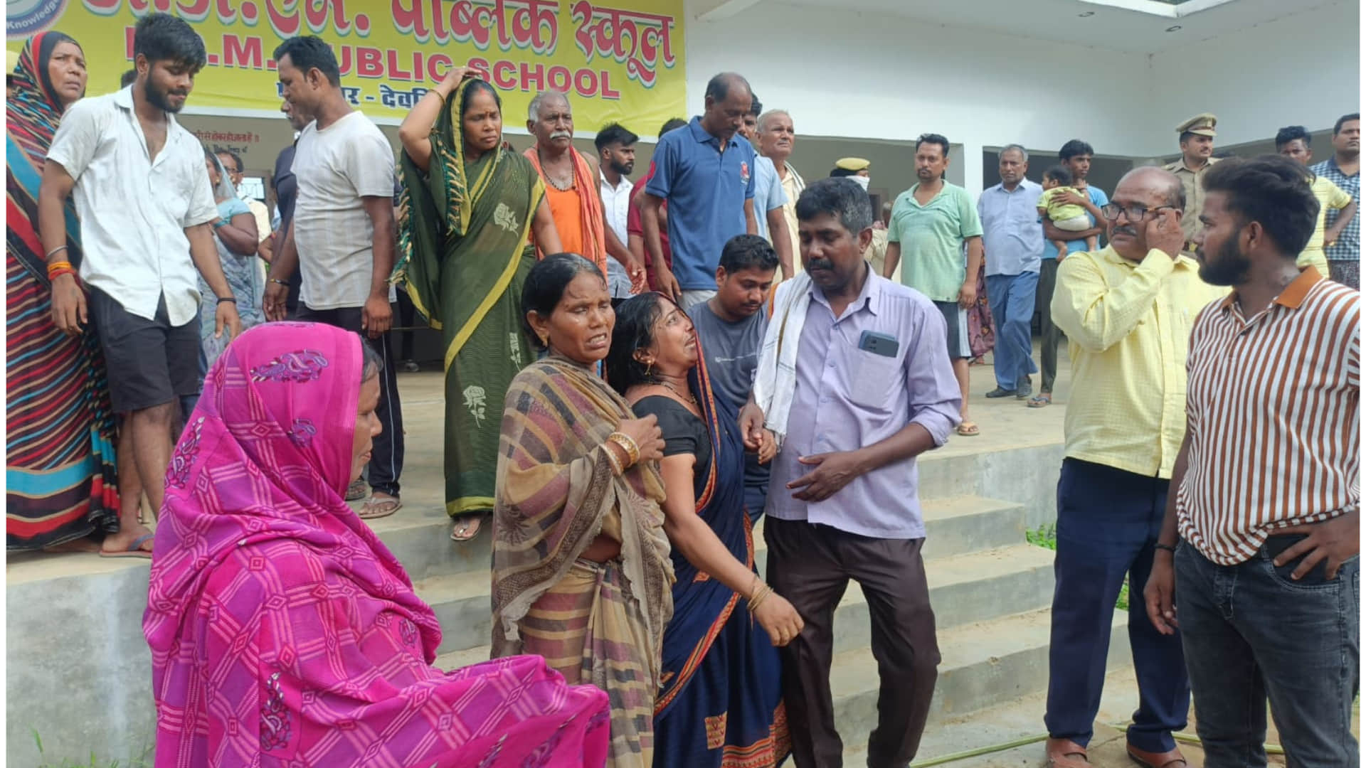 school director Murder in Deoria Axe found 100 meters away no enmity, no dispute method of murder is questions
