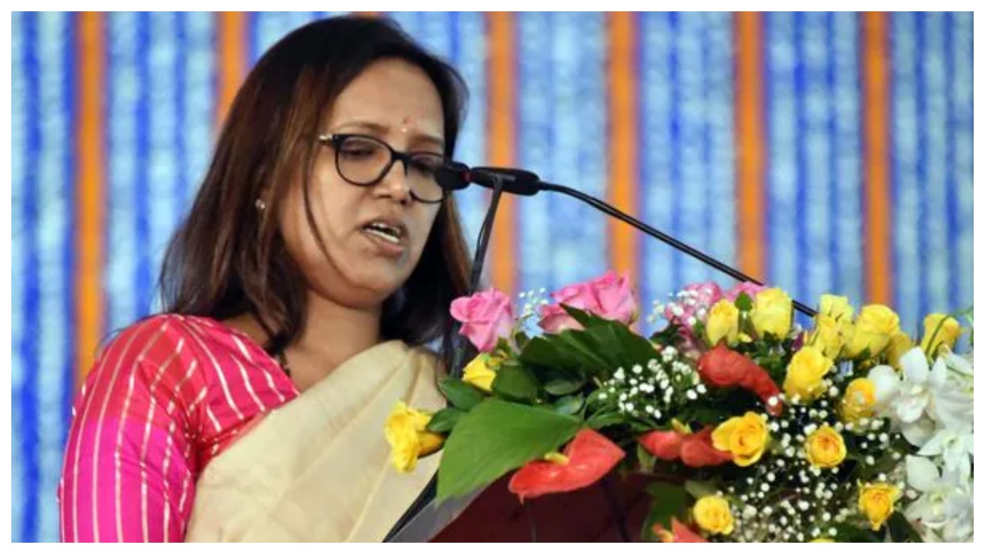 वर्षा गायकवाड़