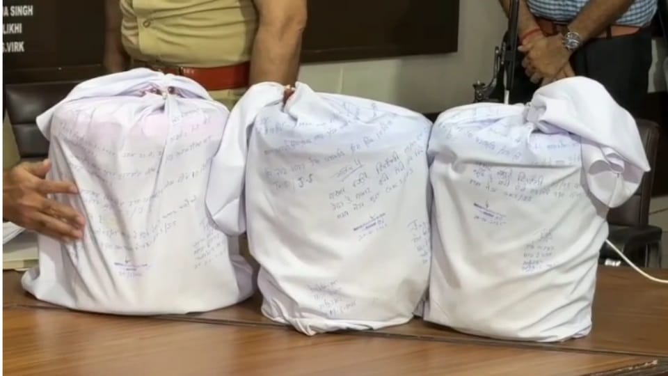 Punjab Rajasthan police and BSF recovered 60 kg drugs and arrested 9 smuggler