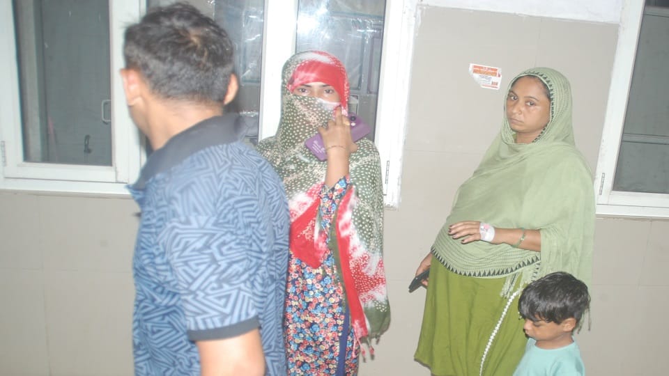 Baghpat: Fire broke out in the lift of women's hospital, condition of seven patients deteriorated due to smoke