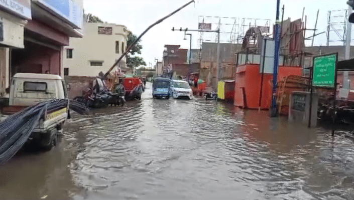 Ayodhya just half hour  rain streets  Ramnagari flooded roads behind Ram temple submerged