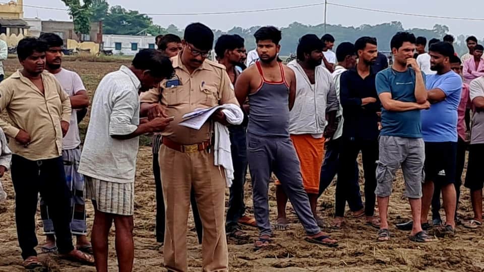 Innocent girl was sieved by dogs by scratching whole body In basti