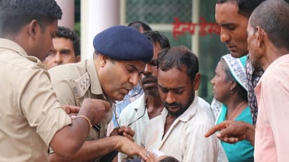 Bijnor: Leopard killed a two-year-old child, held it in its jaws, and when noise was raised, ran away