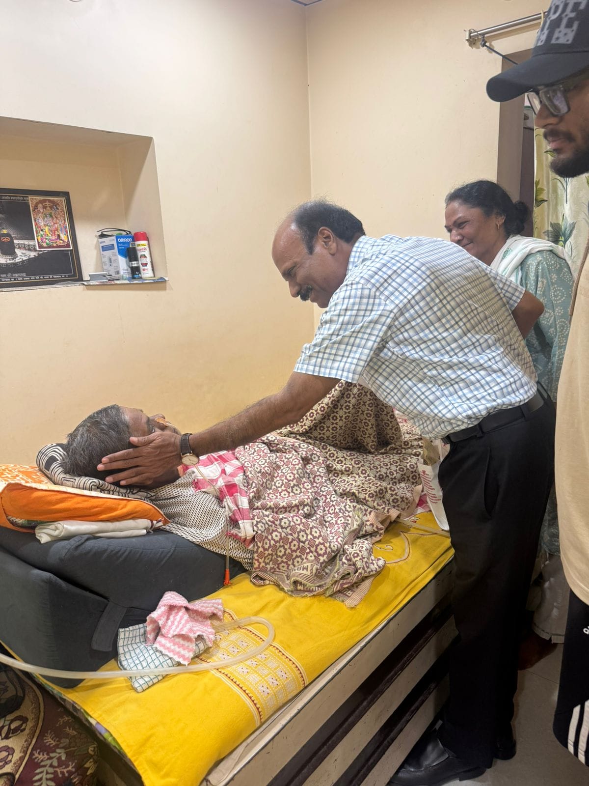 MP News: He fulfilled his duty of friendship, DGP Makwana reached to meet his injured friend ASI by connecting