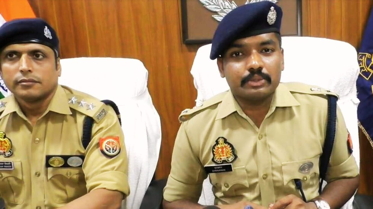 Two accused arrested for looting from Amul company franchisee in Varanasi