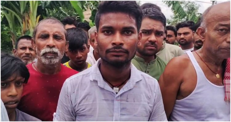 Bihar: 13 वर्षीय किशोर का शव पेड़ से लटका मिला, परिजनों ने जताई हत्या की आशंका