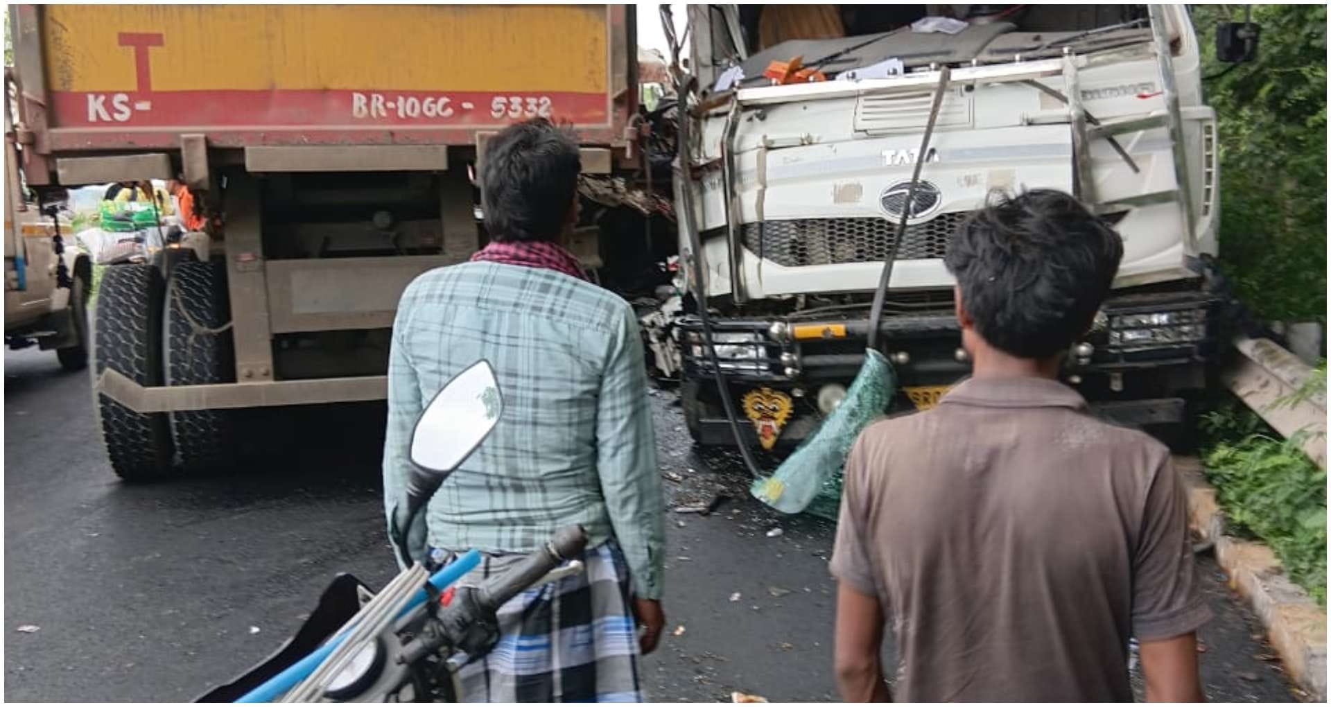 खगड़िया में NH-31 पर भीषण टक्कर