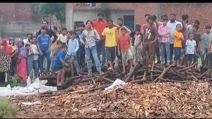 Meerut: Meda team arrived to demolish illegal colony, machine driver died due to electric shock