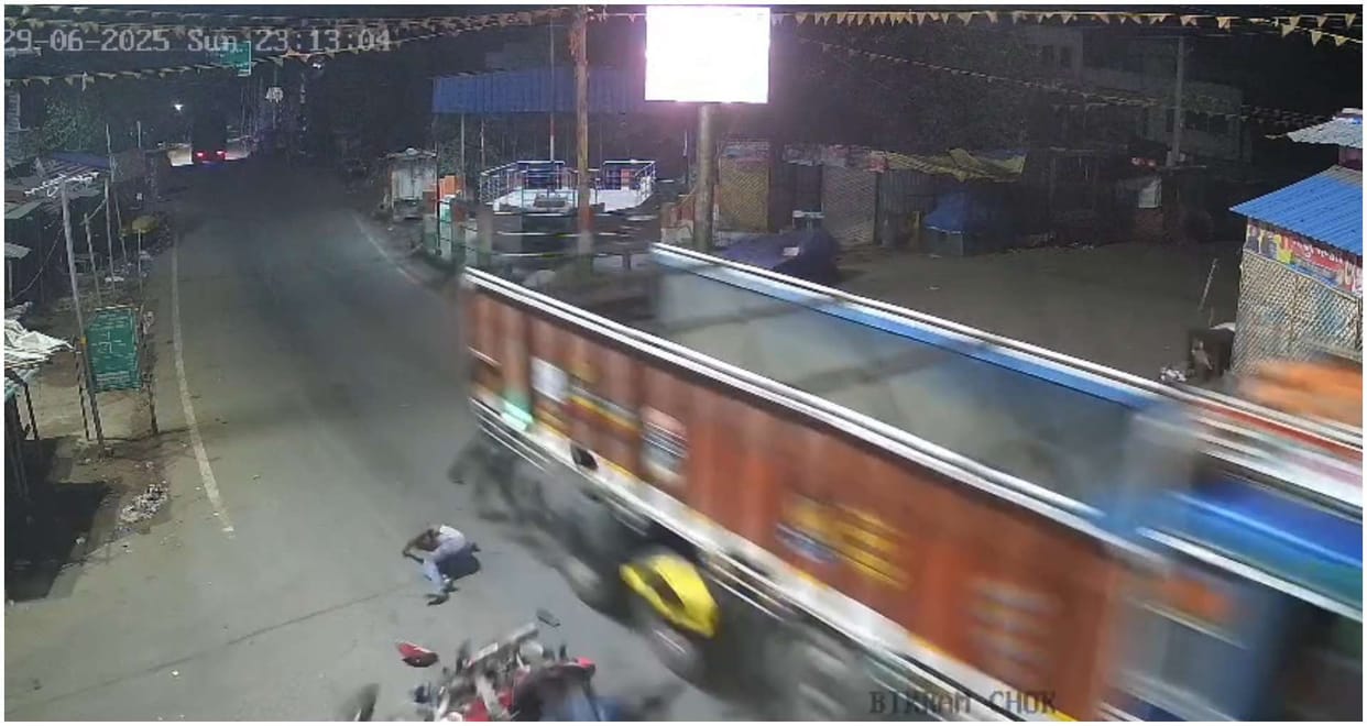 High speed bike collides with truck in Bikram, three injured, two referred to AIIMS Patna