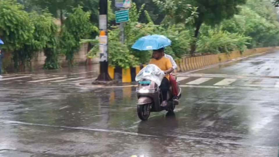 Monsoon Hits Meerut with 119 mm Rainfall, Streets Flooded and Farmers Relieved