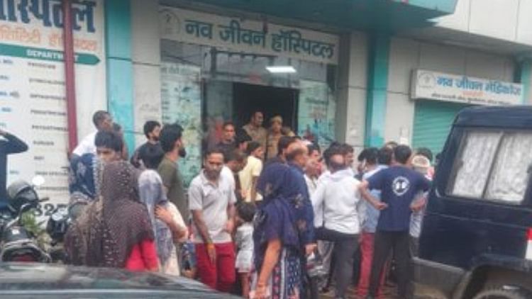 Woman Died After Delivery Due To Lack Of Timely Treatment In Greater Noida – Amar Ujala Hindi News Live