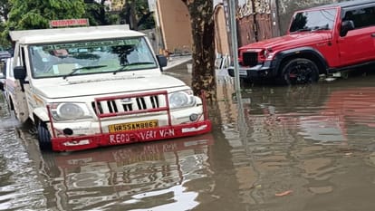 Meerut: Water filled the streets of the metropolis, Municipal Corporation gasped and people faced problems