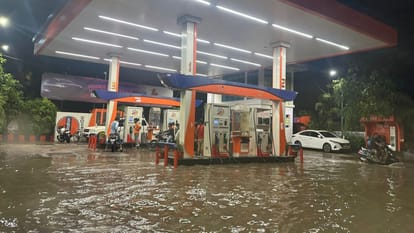UP Weather news 68.5 mm rain in Banaras in two and one half hours such heavy rain after four years