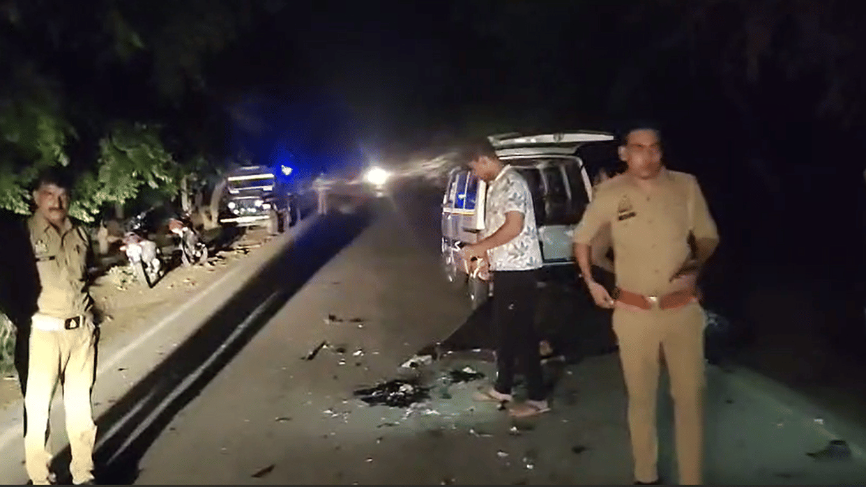 wo bike riders died in a road accident in bareilly