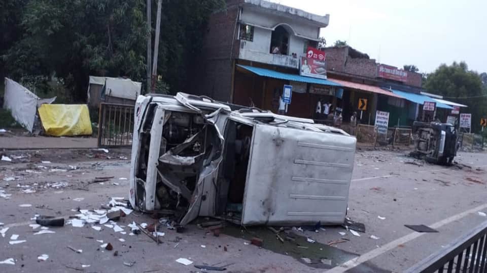 Prayagraj riot Some hid behind shutters some saved their lives by running away traders in pain