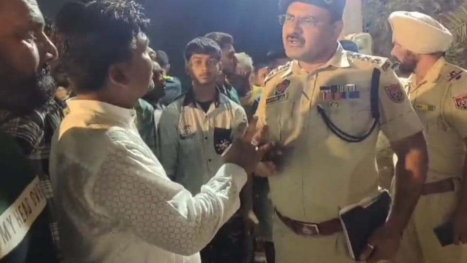 Firing in Batala many injured
