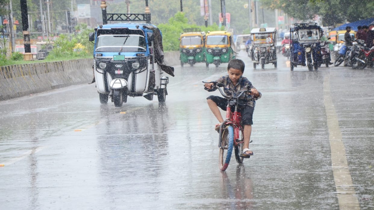 Bareilly Weather Forecast Today: Heavy Rain, Waterlogging on Roads, IMD Yellow Alert for 3 Days
