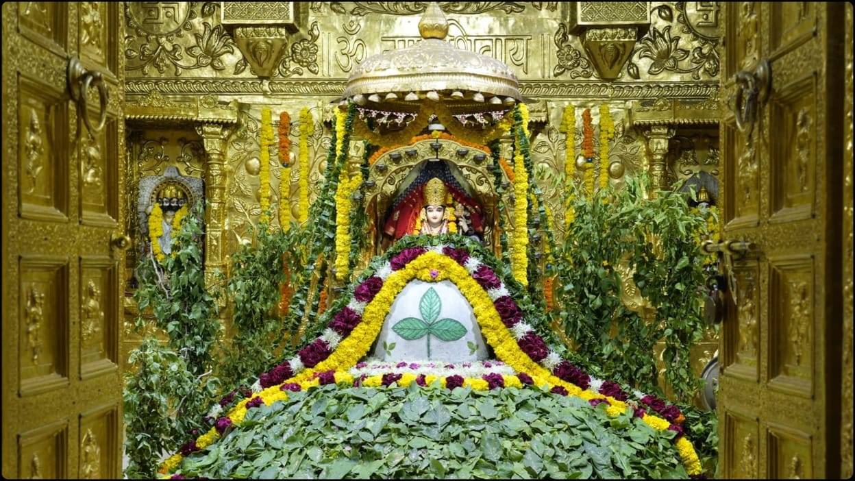 Somnath Temple:हवा में तैरता था शिवलिंग और 8 करोड़ साल पुराना है मंदिर, क्या है सोमनाथ मंदिर का रहस्य? - Somnath Temple Facts A Jyotirlinga Full Of Miracles And Mysteries Somnath Temple -
