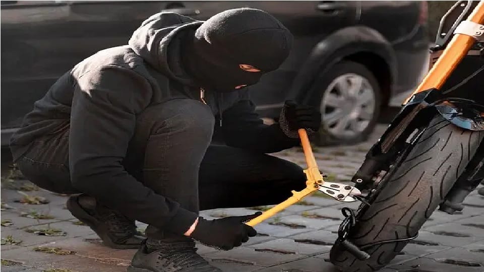 Delhi Police busted a gang that stole Splendor motorcycles