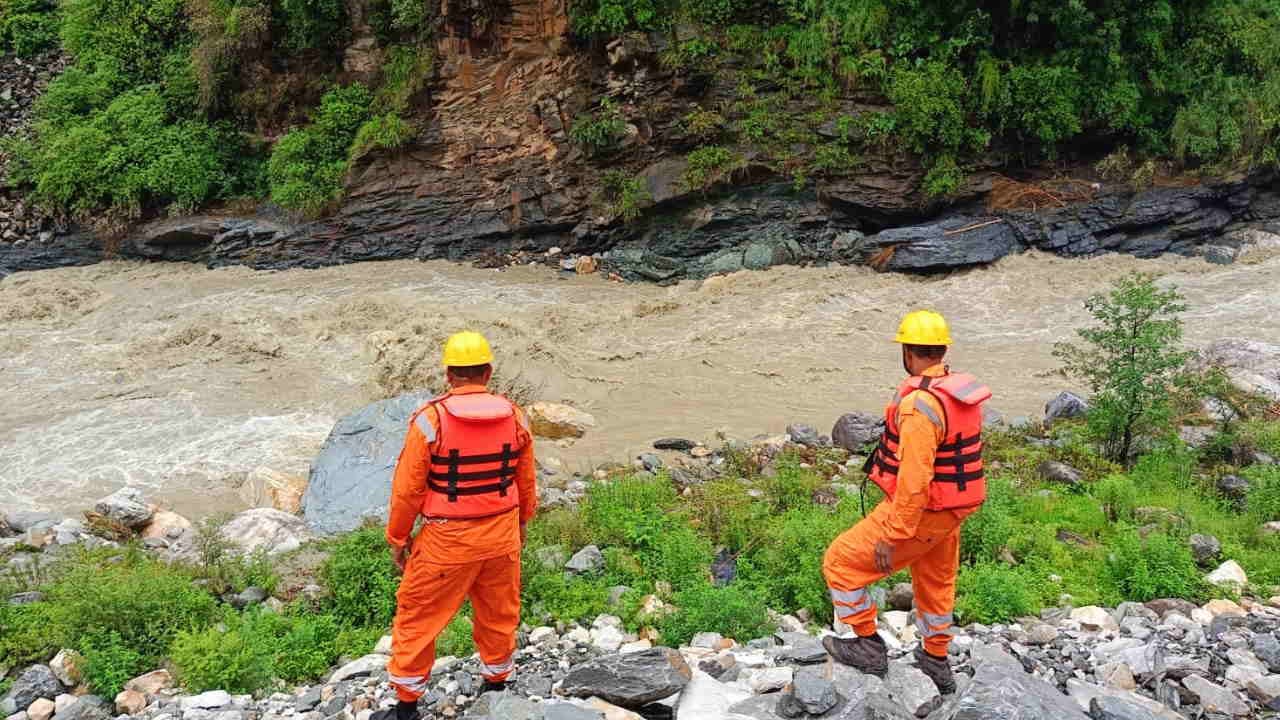 Uttarakhand Cloudburst Yamunotri Highway Rescue operation missing workers Chardham Yatra Update gangotri