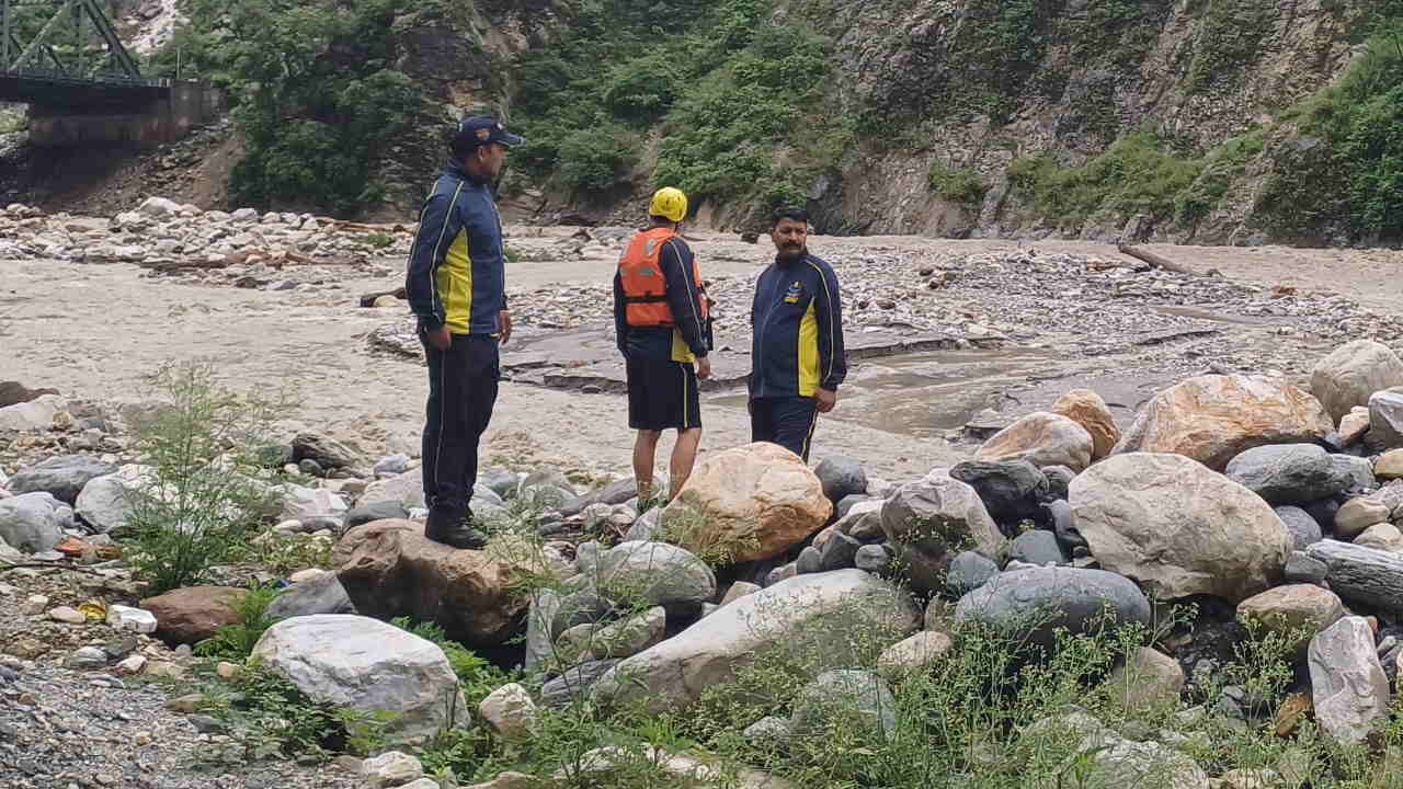 Uttarakhand Cloudburst Yamunotri Highway Rescue operation missing workers Chardham Yatra Update gangotri