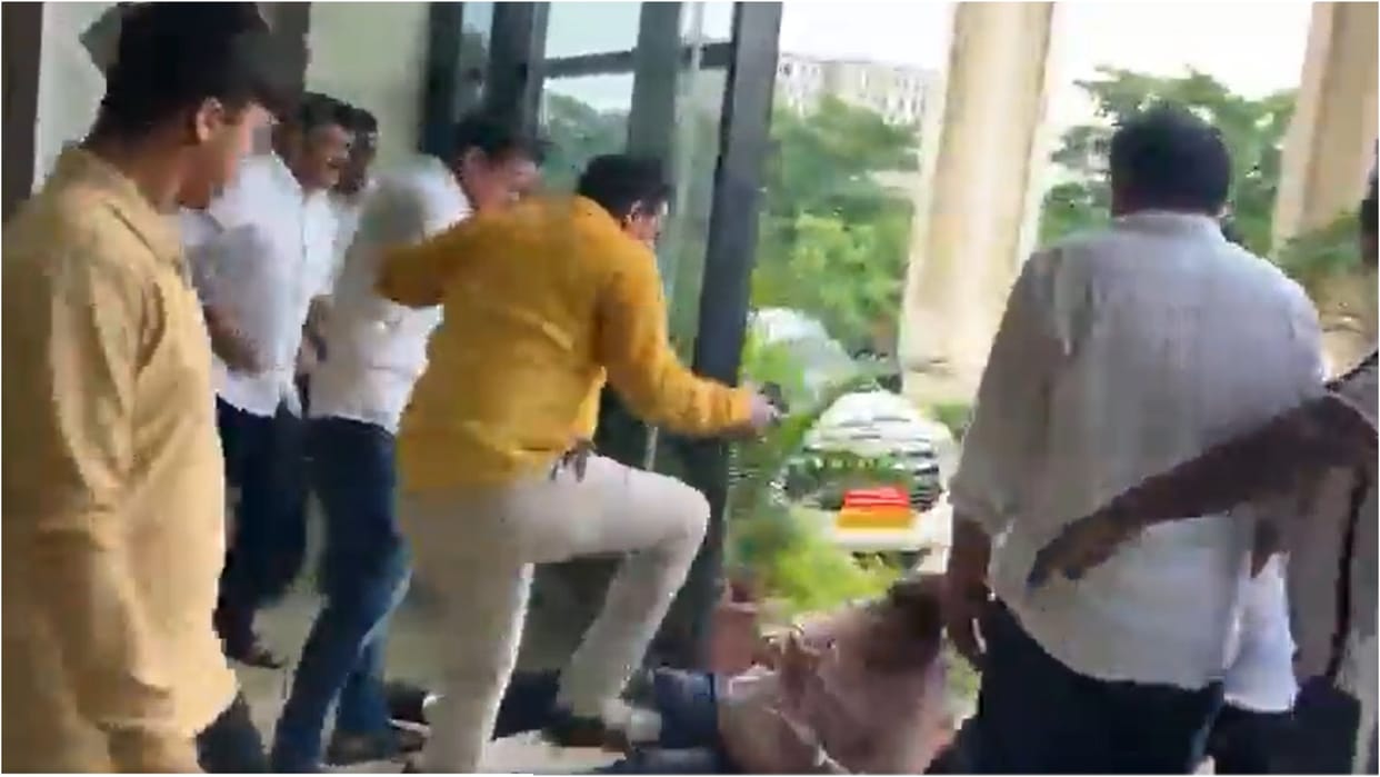 Odisha: Senior officer attacked in BMC, councilor dragged out of office; Video of fight goes viral