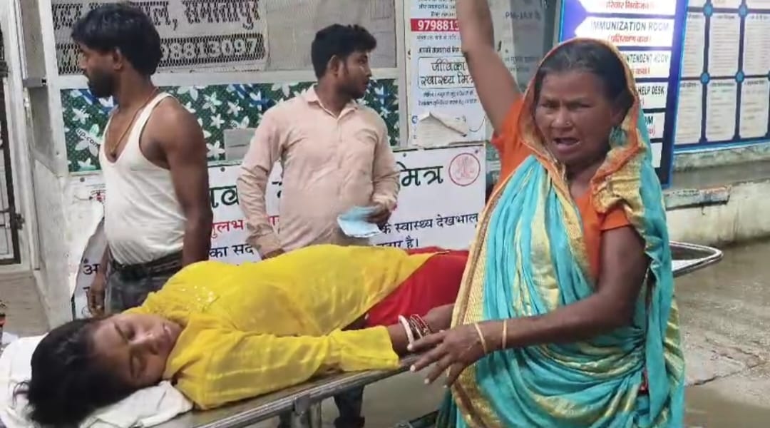 बेटी को अस्पताल में लेकर भटकती रही मां