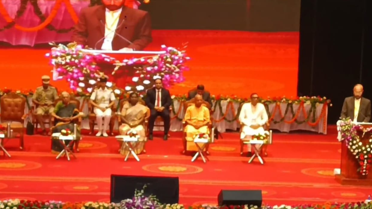 The President inaugurated the auditorium and Panchkarma Medical Center at Mahayogi Gorakhnath University