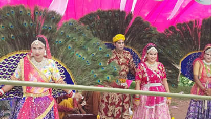 लोकनृत्य से स्वागत की तैयारी