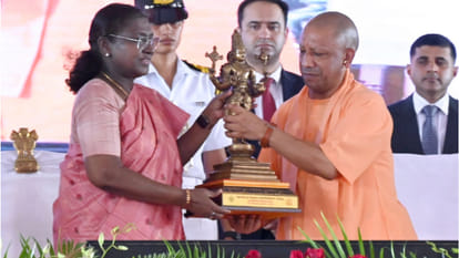 President Draupadi Murmu inaugurated the Forest Festival in Gorakhpur, planted a Rudraksha plant
