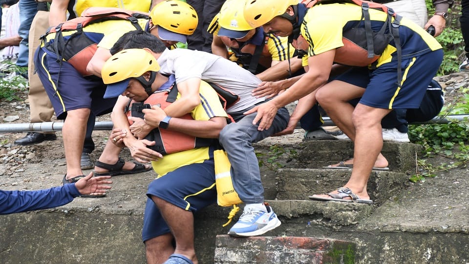 police conducted a mock drill in several police station areas in haldwani