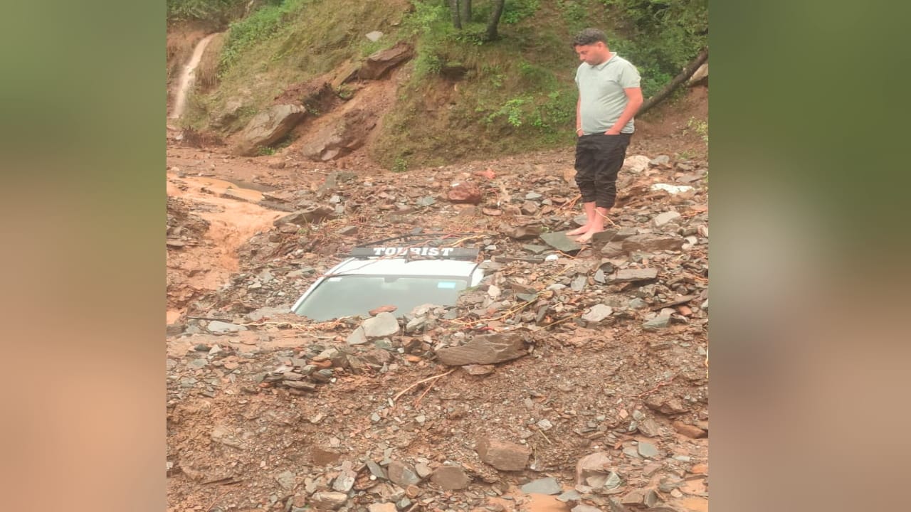 HP Cloud burst: Weather wreaked havoc in Himachal, many people missing in Karsog-Dharampur due to cloud burst,