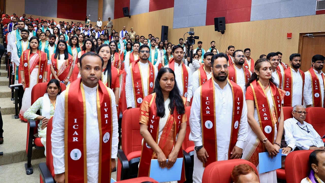 22 meritorious students got medals in convocation ceremony of IVRI Bareilly