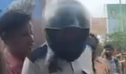 Kanpur A fight broke out between a constable and a youth at Ghantaghar crossing matter is being investigated