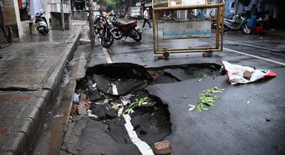 Kanpur Rats have hollowed out the Brahmanagar crossing the dot has sunk a pit has formed in one fourth of road