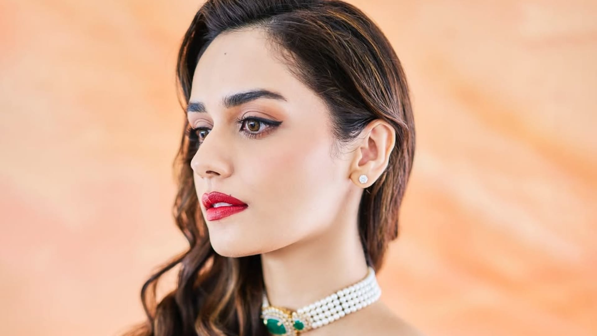 Manushi Chhillar New Gorgeour White saree lookm for her upcoming movie Maalik Trailer Launch