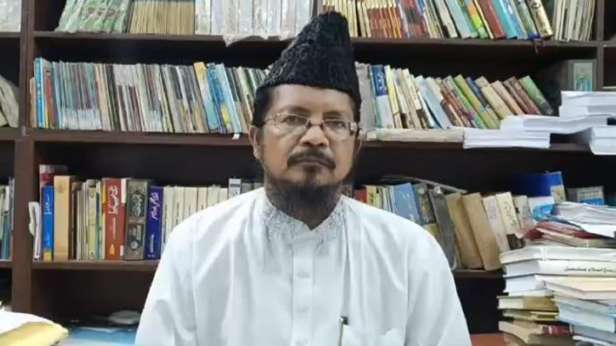 Maulana Shahabuddin Razvi said people should boycott katha vachak and Maulvis in bareilly