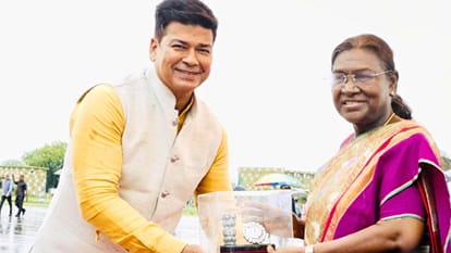 President Draupadi Murmu called animals as the wealth of life in Convocation of IVRI