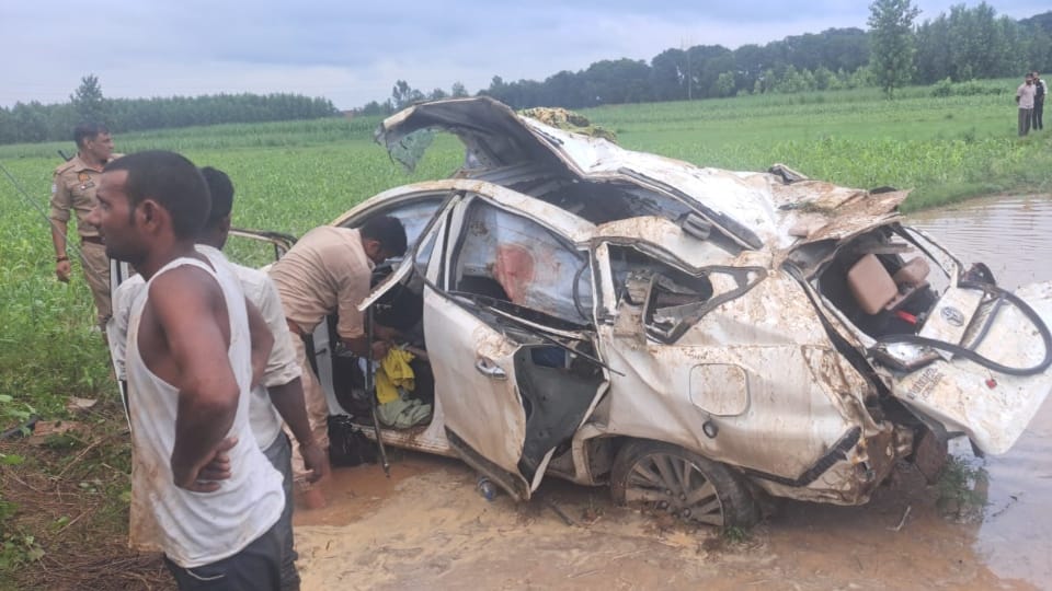Road Accident in Muzaffarnagar Devotees car fell into a ditch Four friends from Gujarat died